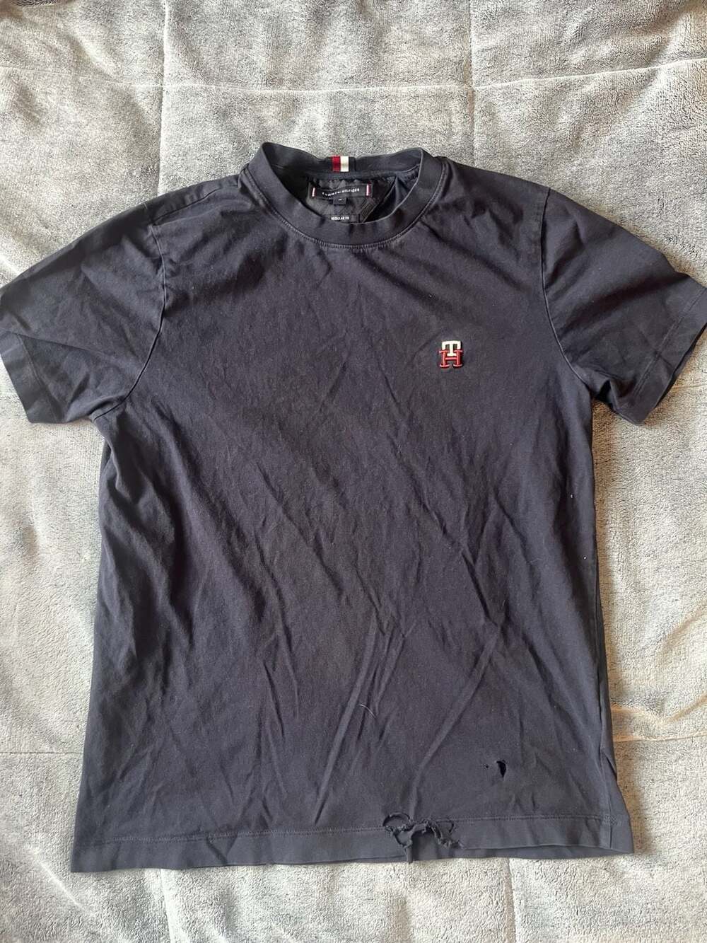 Tommy Hilfiger Regular Fit T-Shirt Size M Black Logo Tee